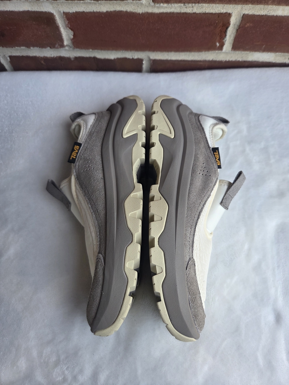 Teva Hurricane Daybreaker Slip-On Desert Taupe Suede Shoes Women's Size 7 - Picture 12 of 12